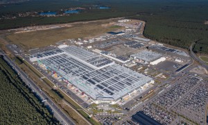 降幅 13.8%：报告称特斯拉德国工厂裁员力度超马斯克设定 10% 红线