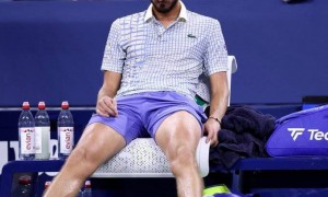 原创 
            美网公布重磅罚单！梅总大闹球场遭重罚，超三分之一奖金交罚款